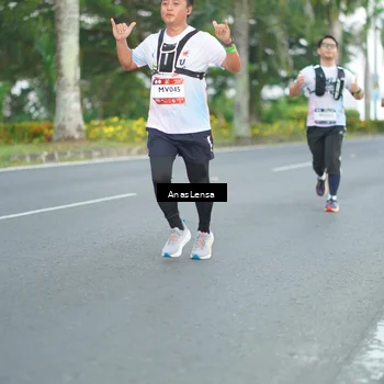 Runner Photo 7737993