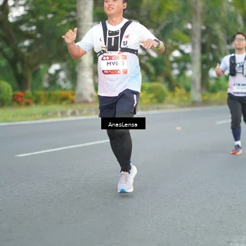 Runner Photo 7737998