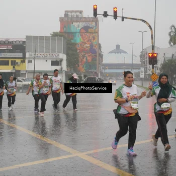 Runner Photo 7738010