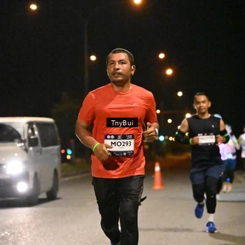 Runner Photo 7738011