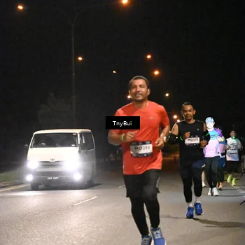 Runner Photo 7738014