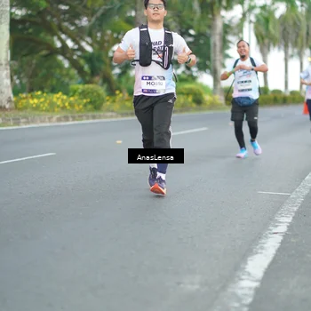 Runner Photo 7738038