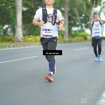 Runner Photo 7738039
