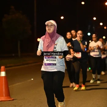 Runner Photo 7738041