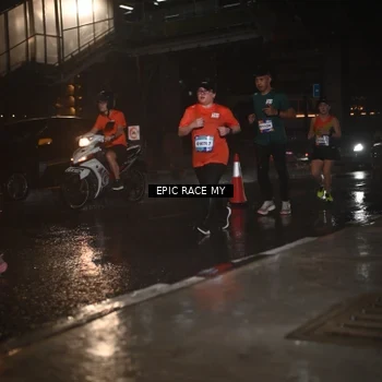 Runner Photo 7738050