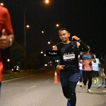 Runner Photo 7738051