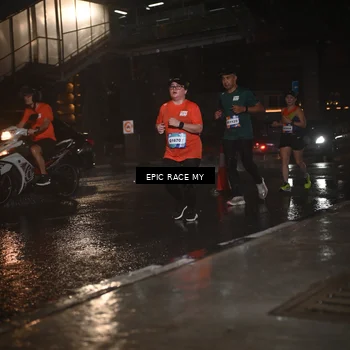 Runner Photo 7738053