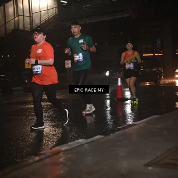 Runner Photo 7738073
