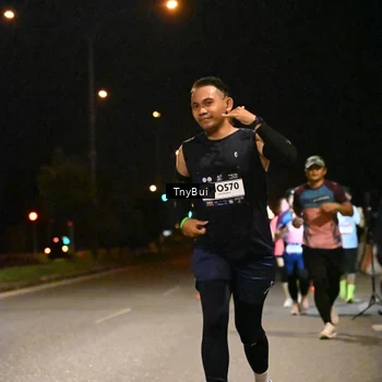 Runner Photo 7738081