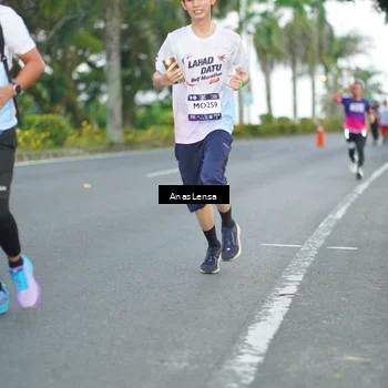 Runner Photo 7738109