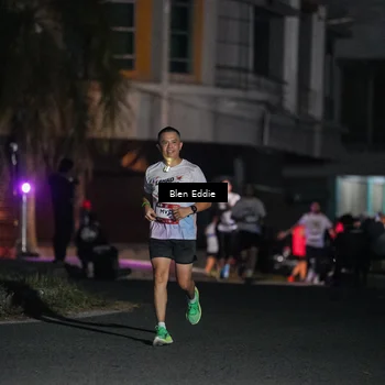 Runner Photo 7738112