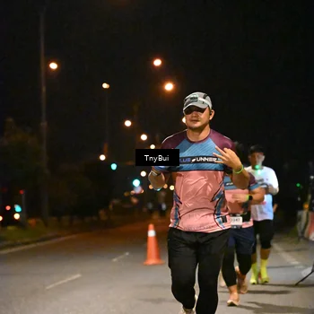 Runner Photo 7738116