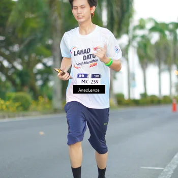 Runner Photo 7738119