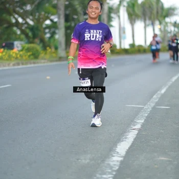 Runner Photo 7738192