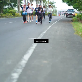 Runner Photo 7738202
