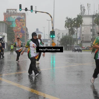 Runner Photo 7738375