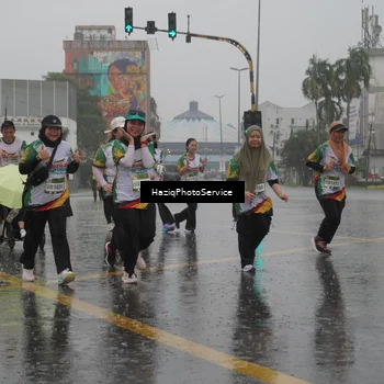 Runner Photo 7738410