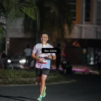 Runner Photo 7738472