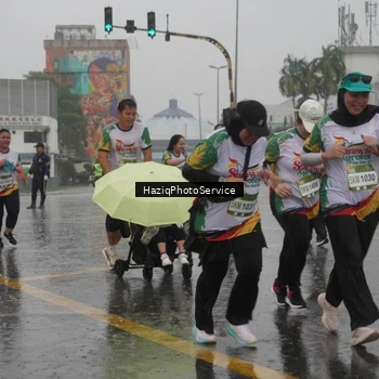 Runner Photo 7738559