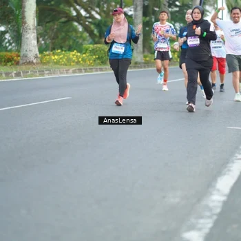Runner Photo 7738561
