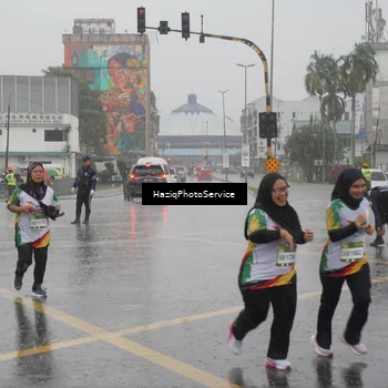 Runner Photo 7738593