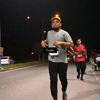 Runner Photo 7738732