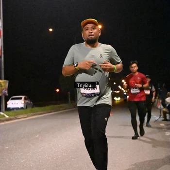 Runner Photo 7738754