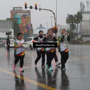 Runner Photo 7738875