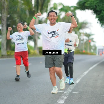 Runner Photo 7738898