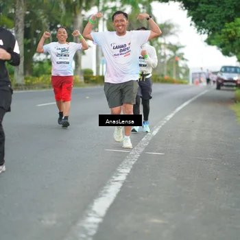 Runner Photo 7738943