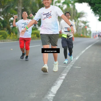 Runner Photo 7738950