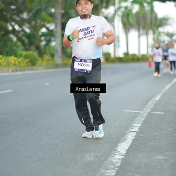 Runner Photo 7738988