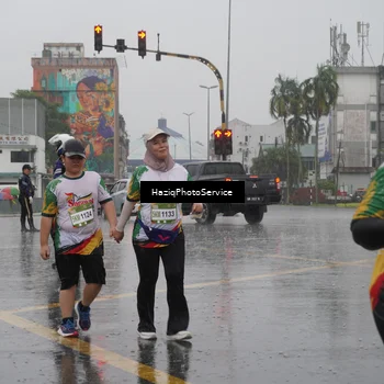 Runner Photo 7739006