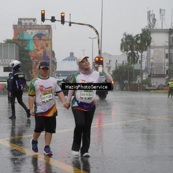Runner Photo 7739009