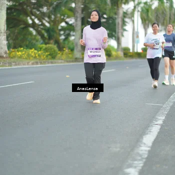 Runner Photo 7739019