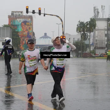 Runner Photo 7739026