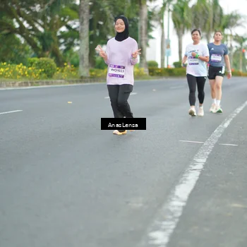 Runner Photo 7739029