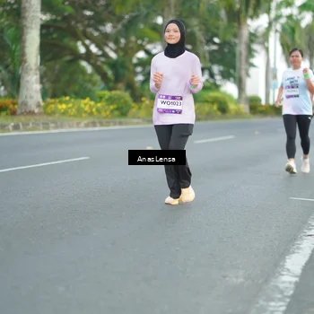 Runner Photo 7739031