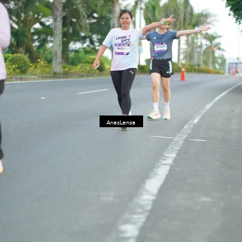 Runner Photo 7739036