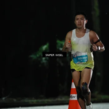 Runner Photo 7739042