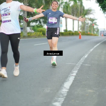 Runner Photo 7739054