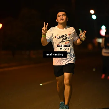 Runner Photo 7739057
