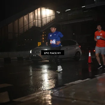 Runner Photo 7739090