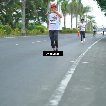 Runner Photo 7739092