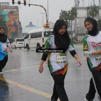 Runner Photo 7739102