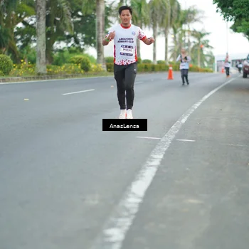 Runner Photo 7739128
