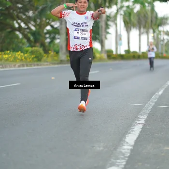 Runner Photo 7739221