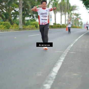 Runner Photo 7739222