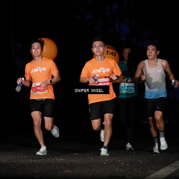 Runner Photo 7739249
