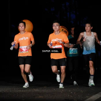 Runner Photo 7739263